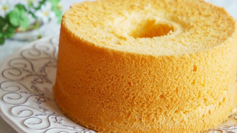 Receita fácil de bolo de queijadinha