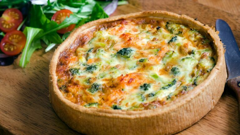 Quiche de legumes com queijo