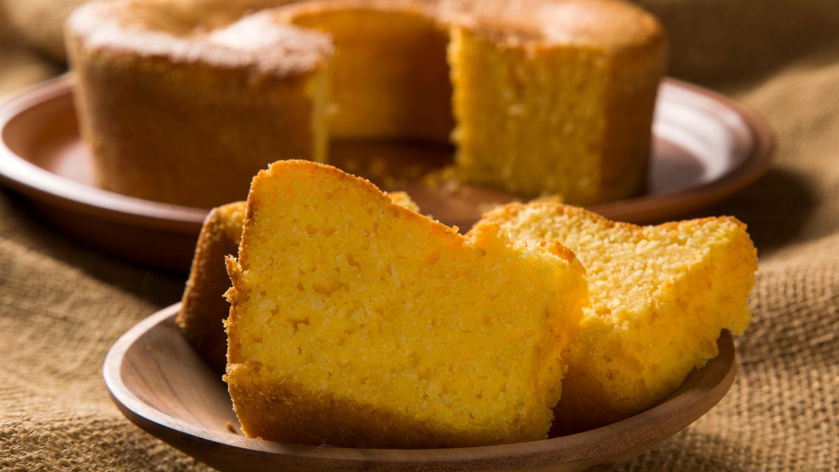 Bolo de fubá sem leite perfeito para pessoas com intolerância a lactose!