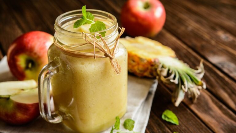 Suco Detox de Abacaxi, Maçã e Gengibre