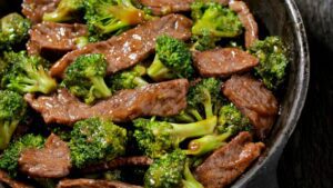 Carne com Brócolis Low Carb!