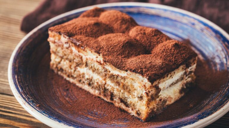 Tiramisù com chocotone para o Natal!