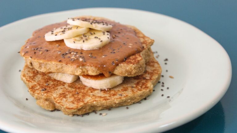 Panqueca de aveia fit para o seu café da manhã!