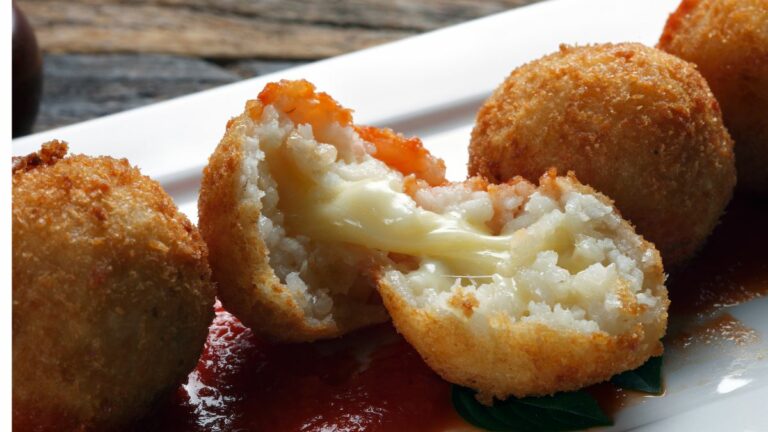 bolinho de arroz com queijo