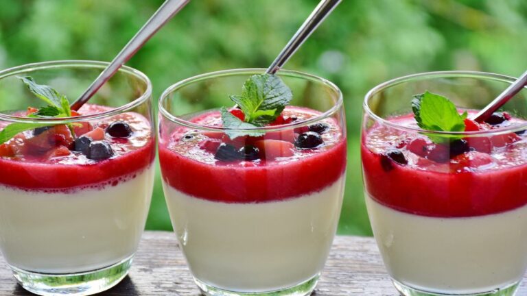 Panna cotta um delicioso doce italiano!