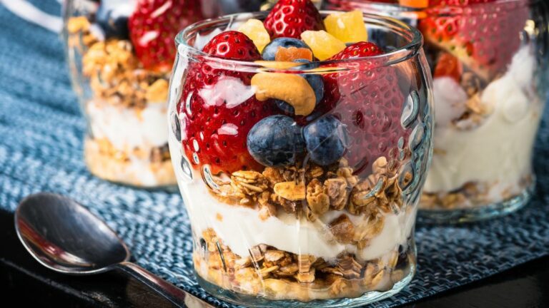 Granola com frutas!