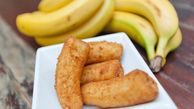 Banana empanada frita!