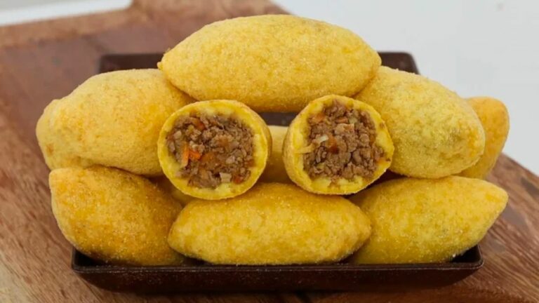 Bolinho caipira de milho